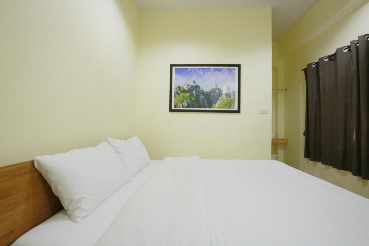 Hostel Interest Poshtel Bangkok Zewnętrze zdjęcie